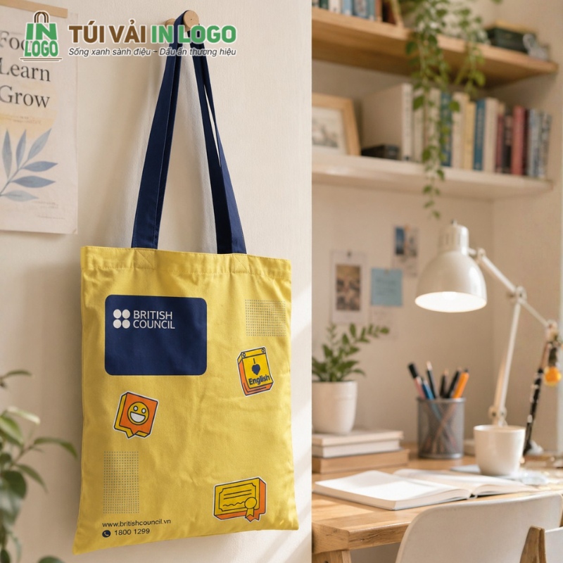 tui-tote-canvas-in-logo-qua-tang-british-council-mau-vang-cv-13 (6)