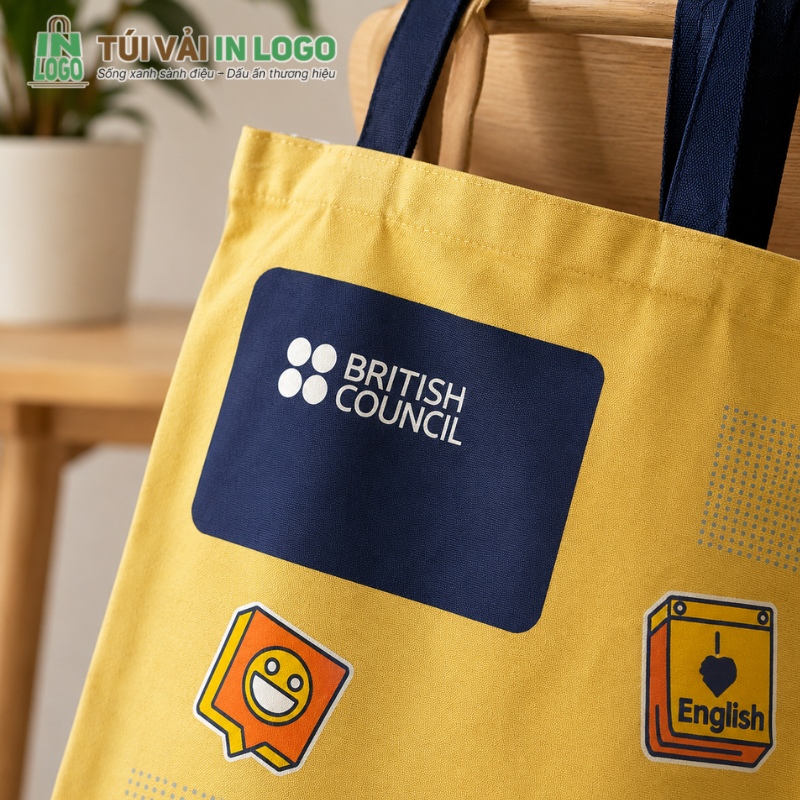 tui-tote-canvas-in-logo-qua-tang-british-council-mau-vang-cv-13 (9)