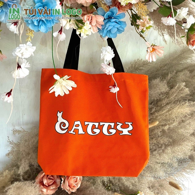 tui-vai-canvas-in-logo-chu-nghe-thuat-mau-cam-cv-07 (3)